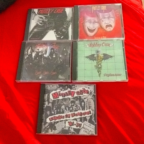 MÖTLEY CRÜE. - Picture 1 of 3